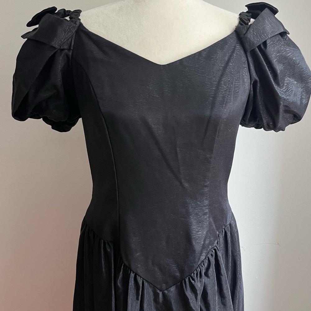 Vintage Basque Waist 1980s Party Dress ILGWU M-L